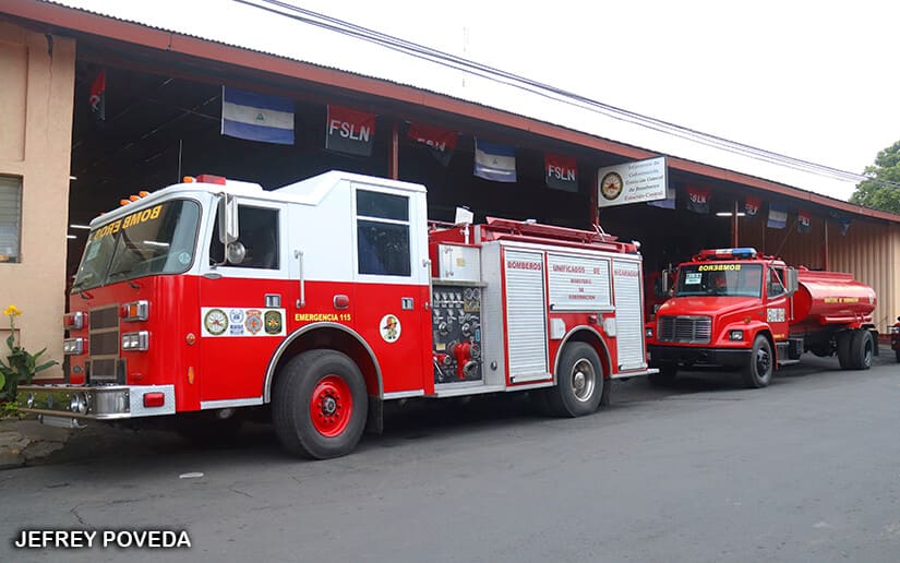 BOMBEROS